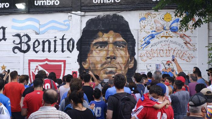 Diego Maradona Meninggal Dunia, Lionel Messi dan Christiano Ronaldo Kompak Lakukan Ini