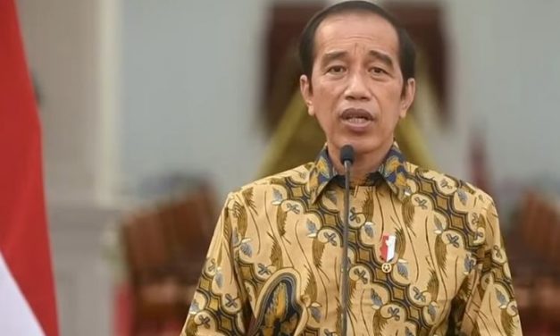 PPKM Level 4 Diperpanjang, Presiden Jokowi Klaim Kasus Covid-19 Turun
